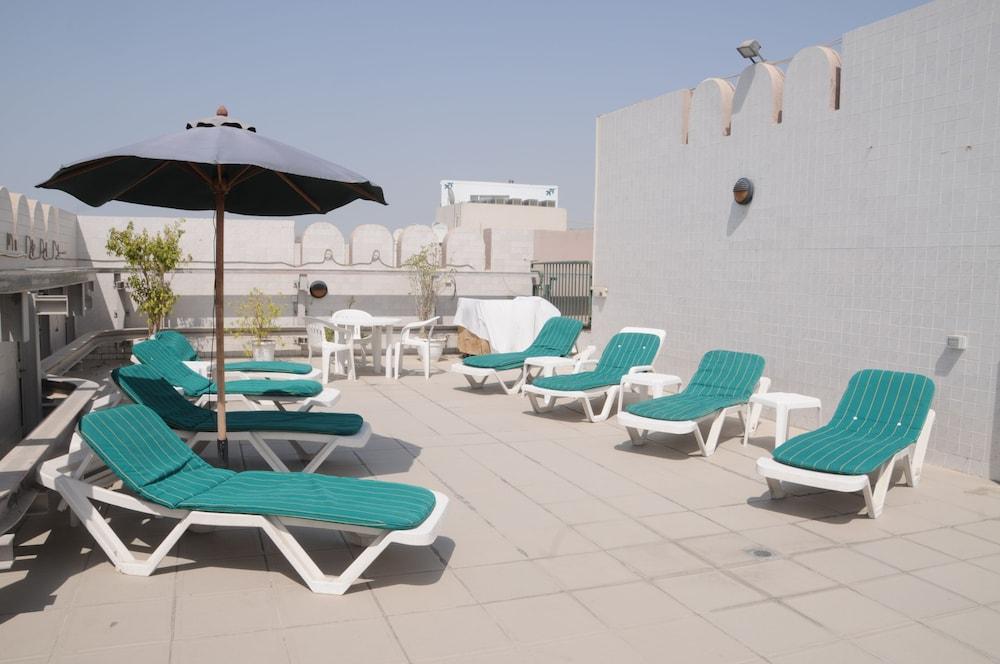 Wescott Pearl Hotel Apartments ドバイ エクステリア 写真