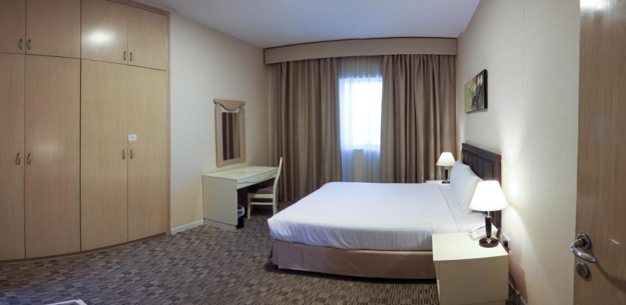 Wescott Pearl Hotel Apartments ドバイ エクステリア 写真