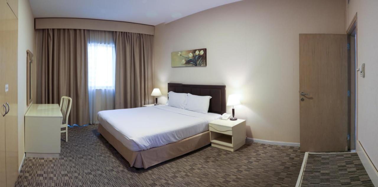 Wescott Pearl Hotel Apartments ドバイ エクステリア 写真