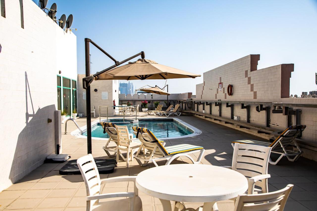 Wescott Pearl Hotel Apartments ドバイ エクステリア 写真