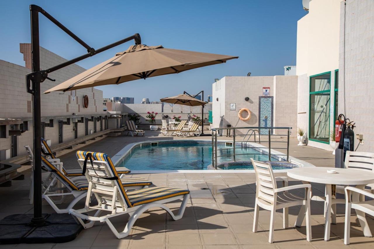 Wescott Pearl Hotel Apartments ドバイ エクステリア 写真