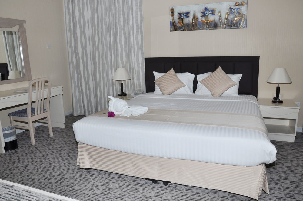 Wescott Pearl Hotel Apartments ドバイ エクステリア 写真